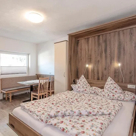 Aparthotel Felsenhof 3*