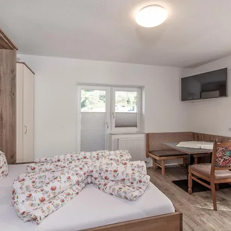 Felsenhof Aparthotel 3*