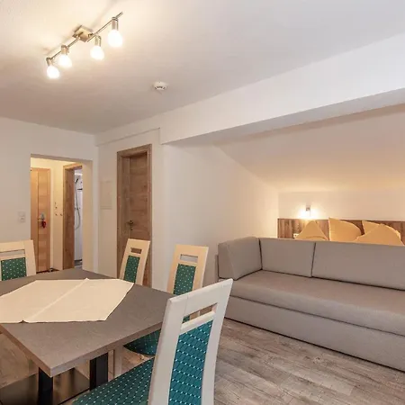 Felsenhof Aparthotel 3*