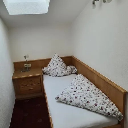 Felsenhof 아파트호텔 3*
