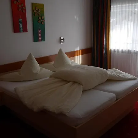 Felsenhof Aparthotel 3*